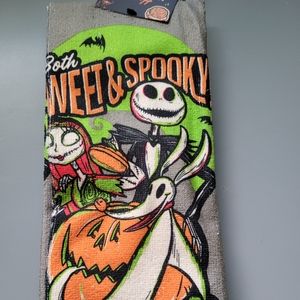 Happy Halloween 🎃 Kitchen Towels, Jack & Sally, NEW WITH TAGS!! 2 per package.